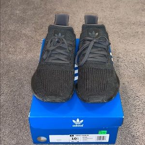 Adidas Swift Runs